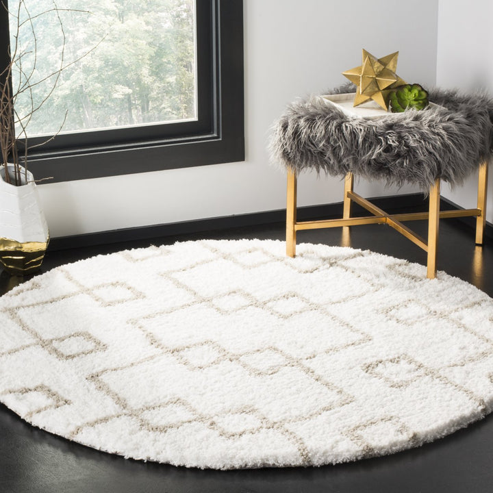 SAFAVIEH Toronto Shag SGT609A Handmade Ivory / Silver Rug Image 2