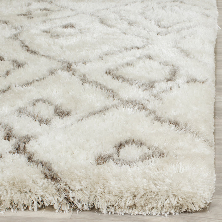 SAFAVIEH Toronto Shag SGT727A Ivory / Light Grey Rug Image 3