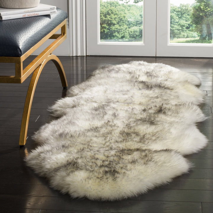 SAFAVIEH Sheep Skin SHS121E Ivory / Smoke Grey Rug Image 2