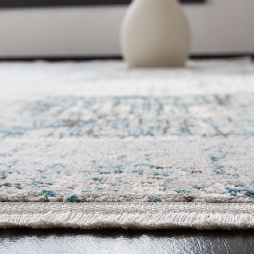 SAFAVIEH Shivan Collection SHV717F Grey / Blue Rug Image 6