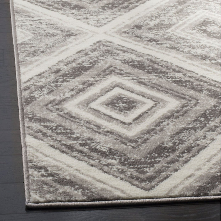 SAFAVIEH Skyler Collection SKY120K Grey / Ivory Rug Image 7