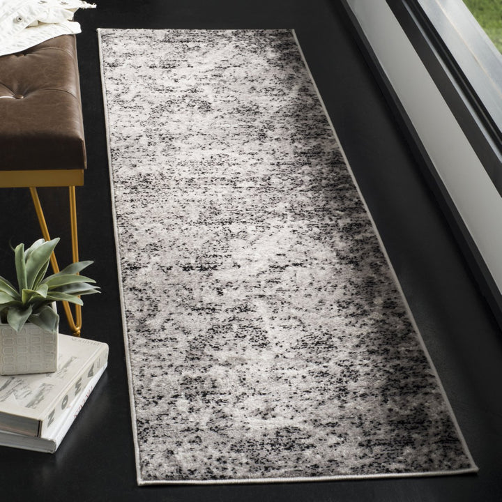 SAFAVIEH Skyler Collection SKY186L Charcoal / Ivory Rug Image 3