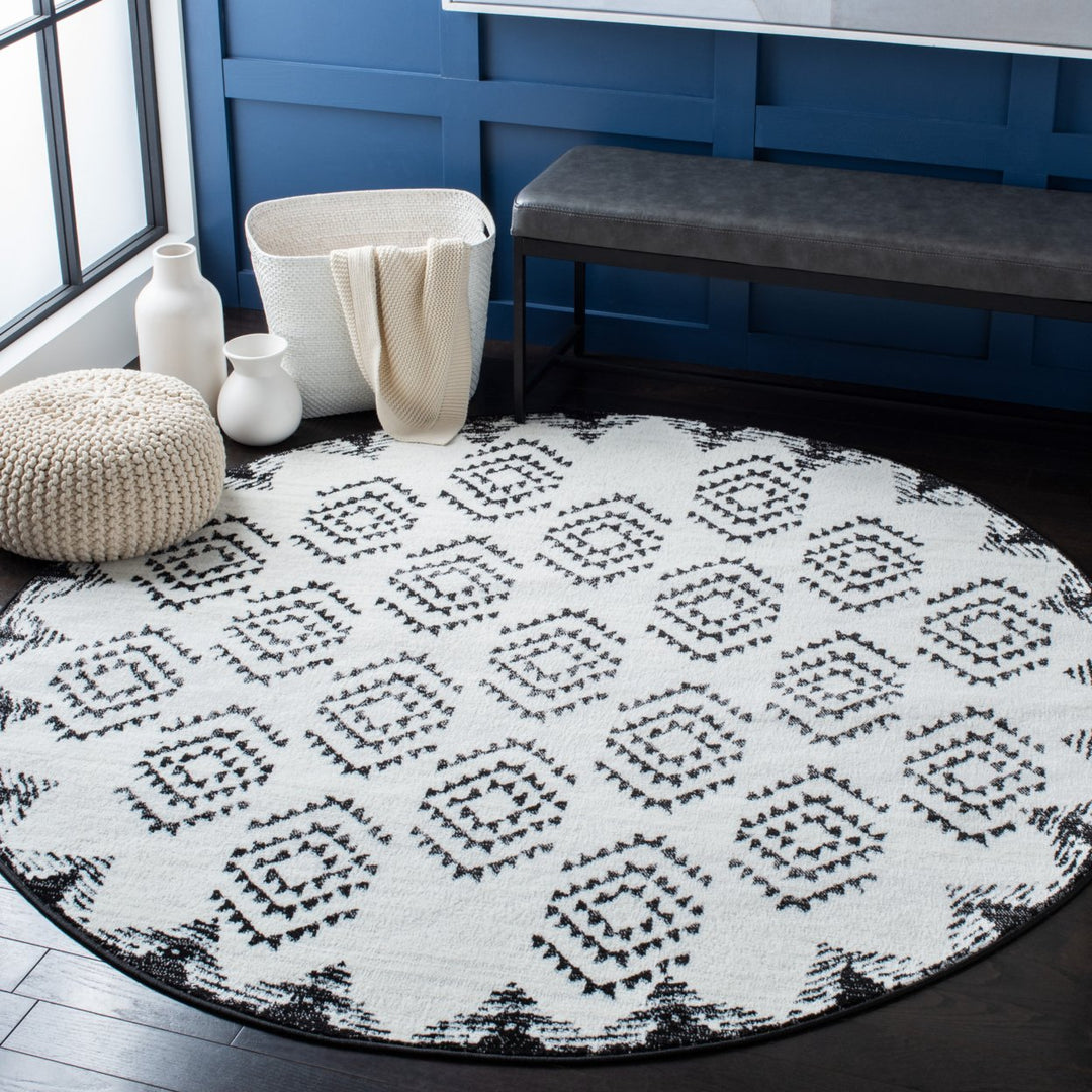 SAFAVIEH Skyler Collection SKY179A Ivory / Black Rug Image 2