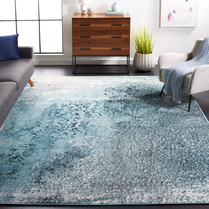 SAFAVIEH Skyler Collection SKY163G Silver / Blue Rug Image 1