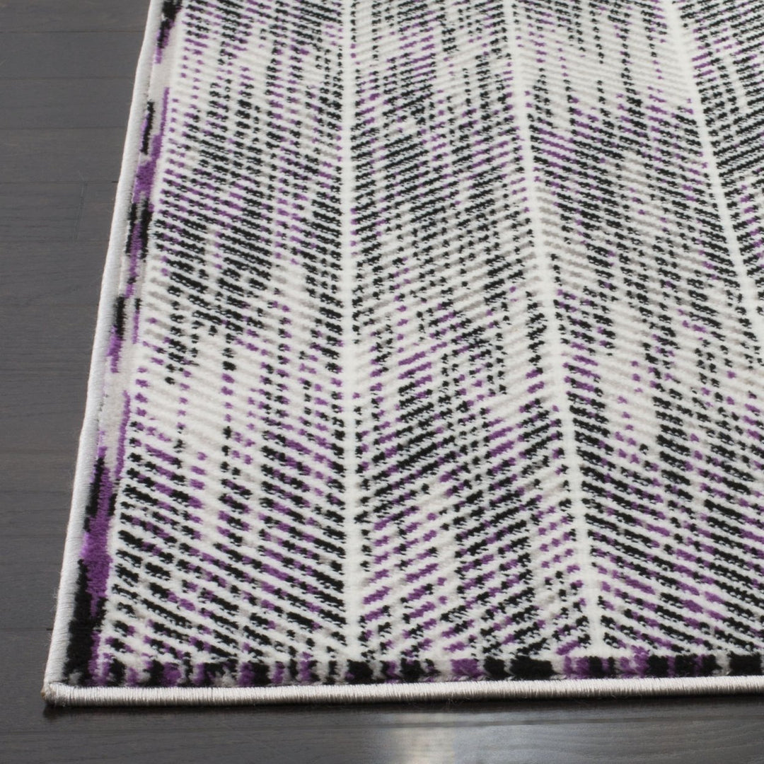 SAFAVIEH Skyler Collection SKY194R Grey / Purple Rug Image 7