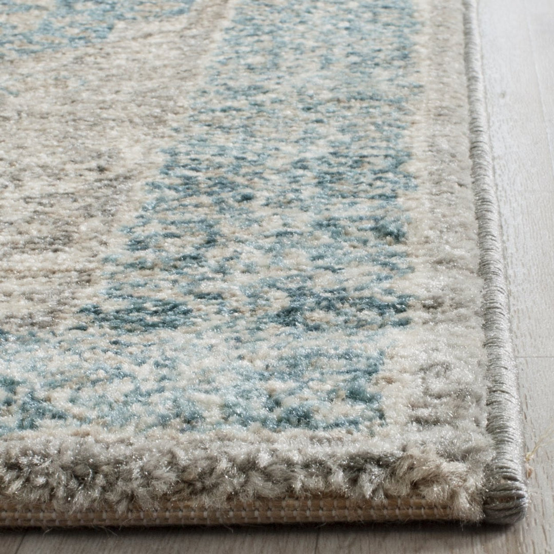 SAFAVIEH Sofia Collection SOF365A Light Grey / Blue Rug Image 7