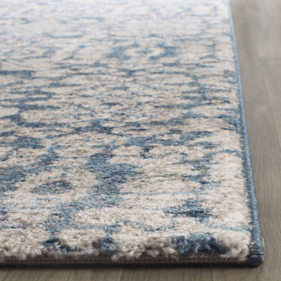 SAFAVIEH Sofia Collection SOF381C Blue / Beige Rug Image 4