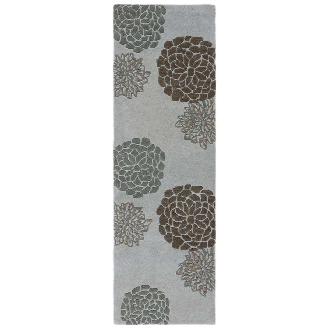 SAFAVIEH Soho Collection SOH211A Handmade Light Grey Rug Image 5