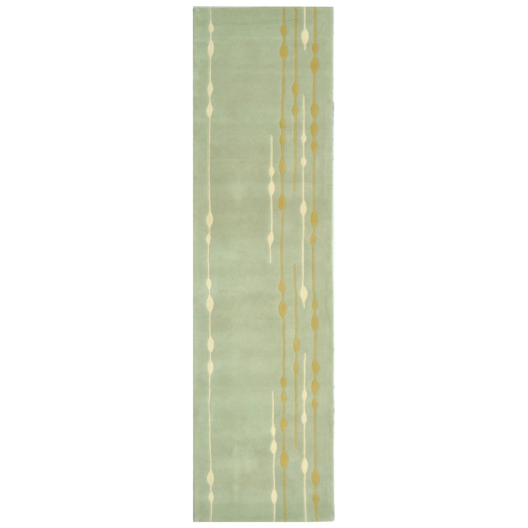 SAFAVIEH Soho Collection SOH303A Handmade Light Green Rug Image 5