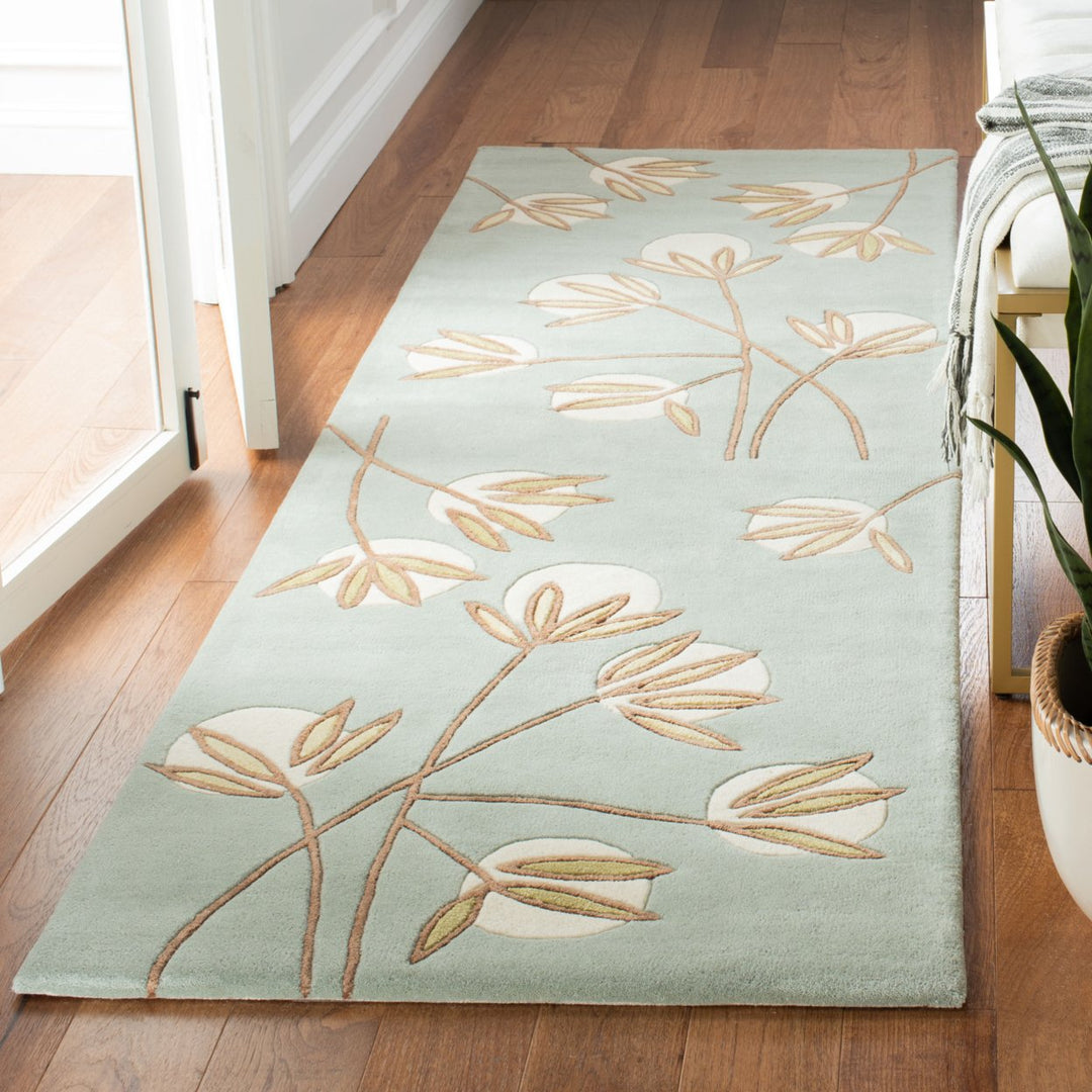 SAFAVIEH Soho SOH328A Handmade Light Blue / Green Rug Image 2