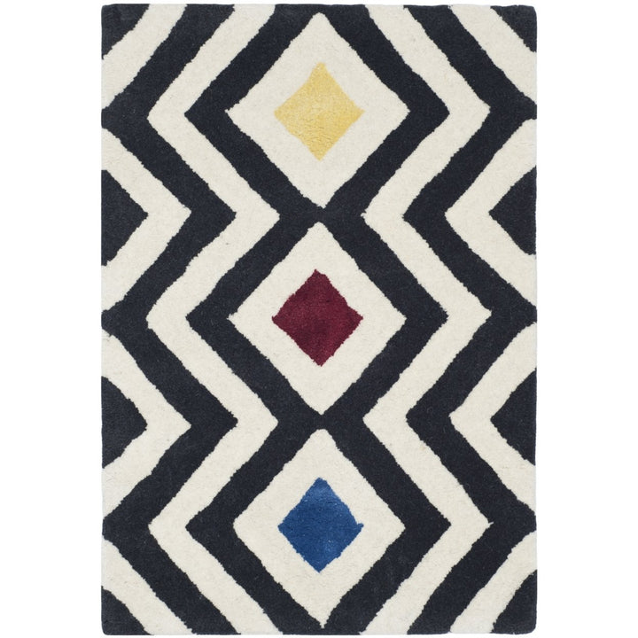 SAFAVIEH Soho SOH341A Handmade Beige / Charcoal Rug Image 6