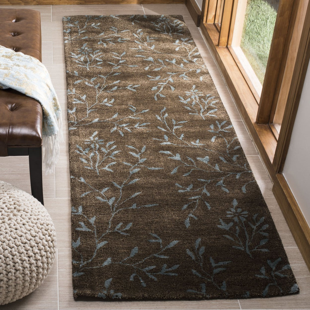 SAFAVIEH Soho SOH418A Handmade Brown / Light Blue Rug Image 3