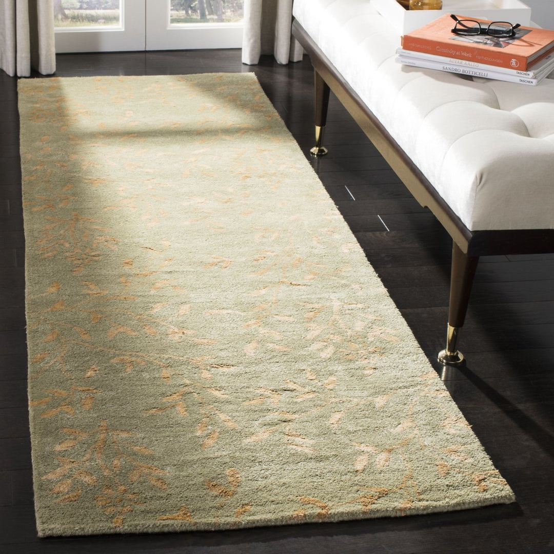 SAFAVIEH Soho SOH418C Handmade Beige / Orange Rug Image 3