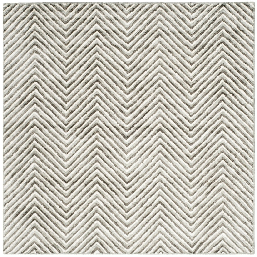 SAFAVIEH Soho Collection SOH580B Ivory / Grey Rug Image 6