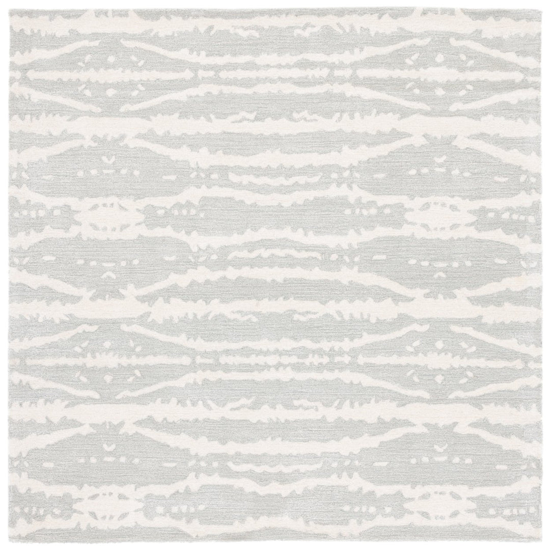 SAFAVIEH Soho SOH656G Handmade Light Grey / Ivory Rug Image 1