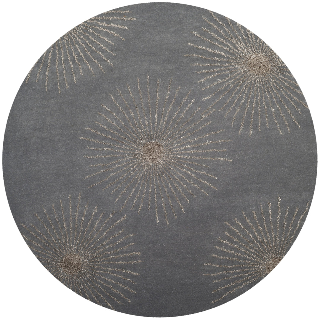 SAFAVIEH Soho SOH712E Handmade Dark Grey / Silver Rug Image 5