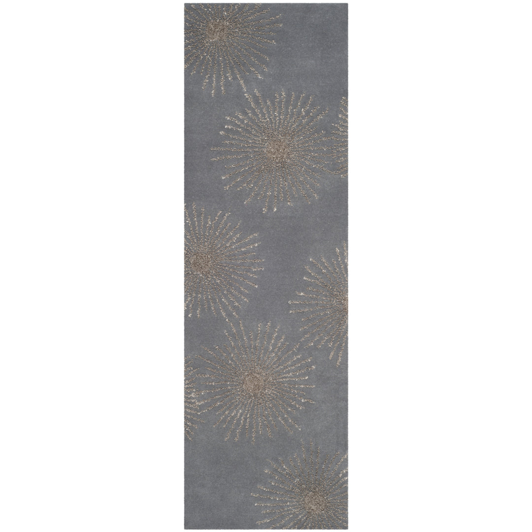 SAFAVIEH Soho SOH712E Handmade Dark Grey / Silver Rug Image 6