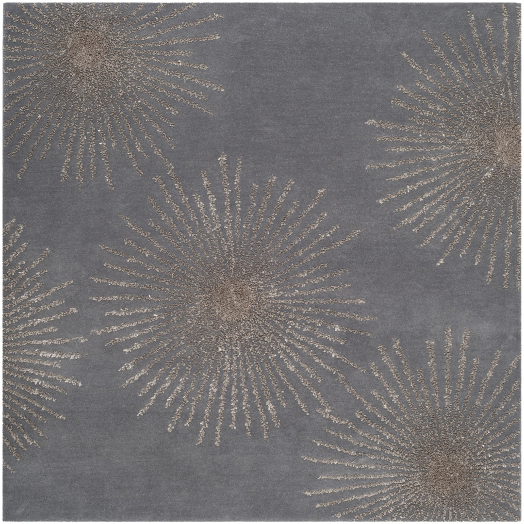 SAFAVIEH Soho SOH712E Handmade Dark Grey / Silver Rug Image 7