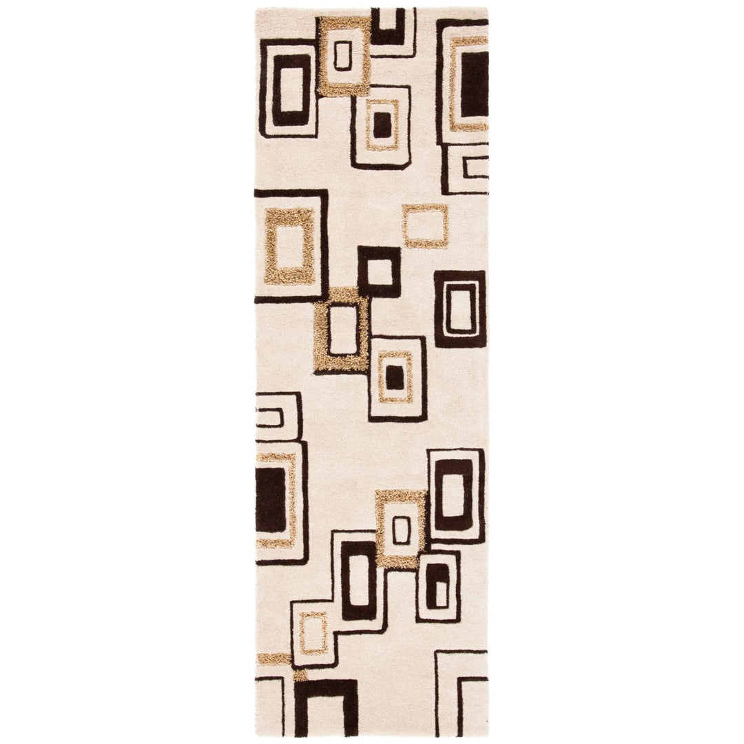 SAFAVIEH Soho SOH711A Handmade Beige / Brown Rug Image 1