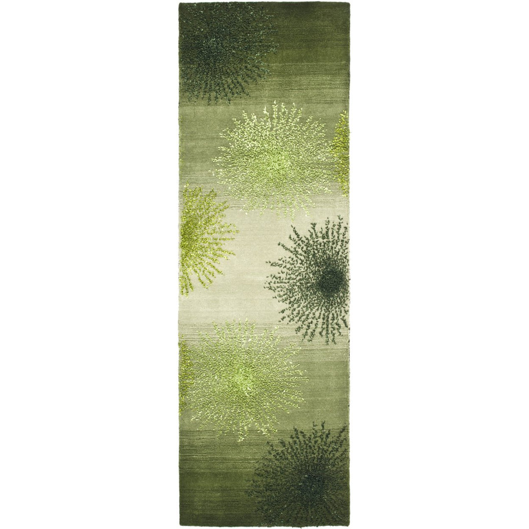 SAFAVIEH Soho SOH712G Handmade Green / Multi Rug Image 5