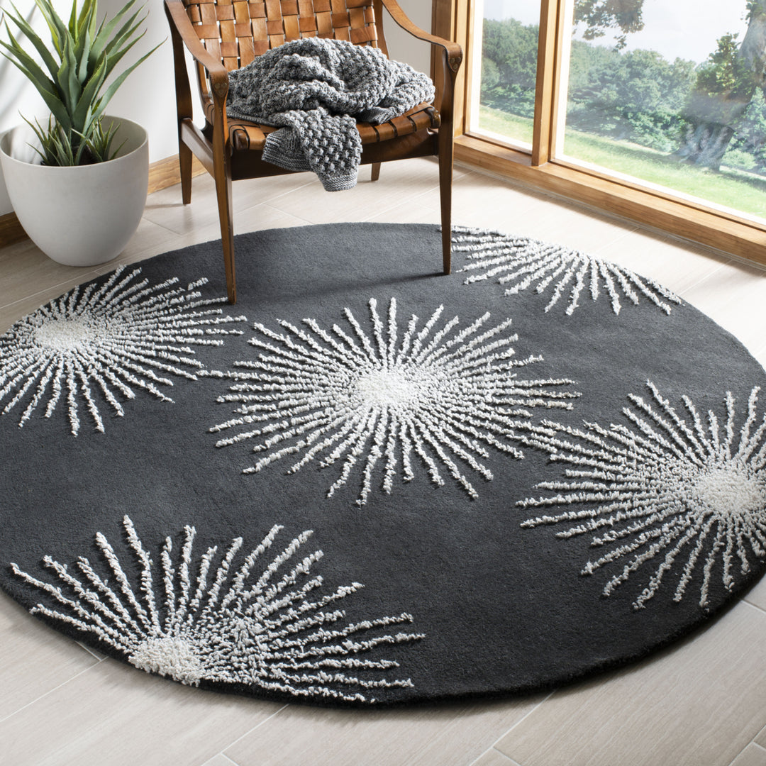 SAFAVIEH Soho SOH712H Handmade Charcoal / Ivory Rug Image 2