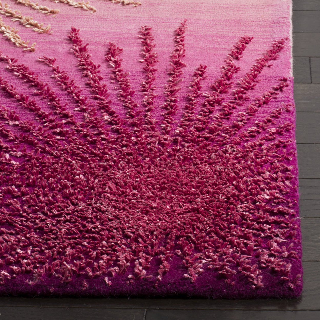 SAFAVIEH Soho Collection SOH712N Handmade Pink Rug Image 7