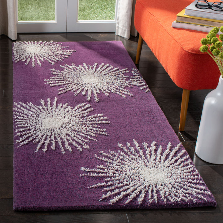 SAFAVIEH Soho SOH712P Handmade Purple / Ivory Rug Image 3