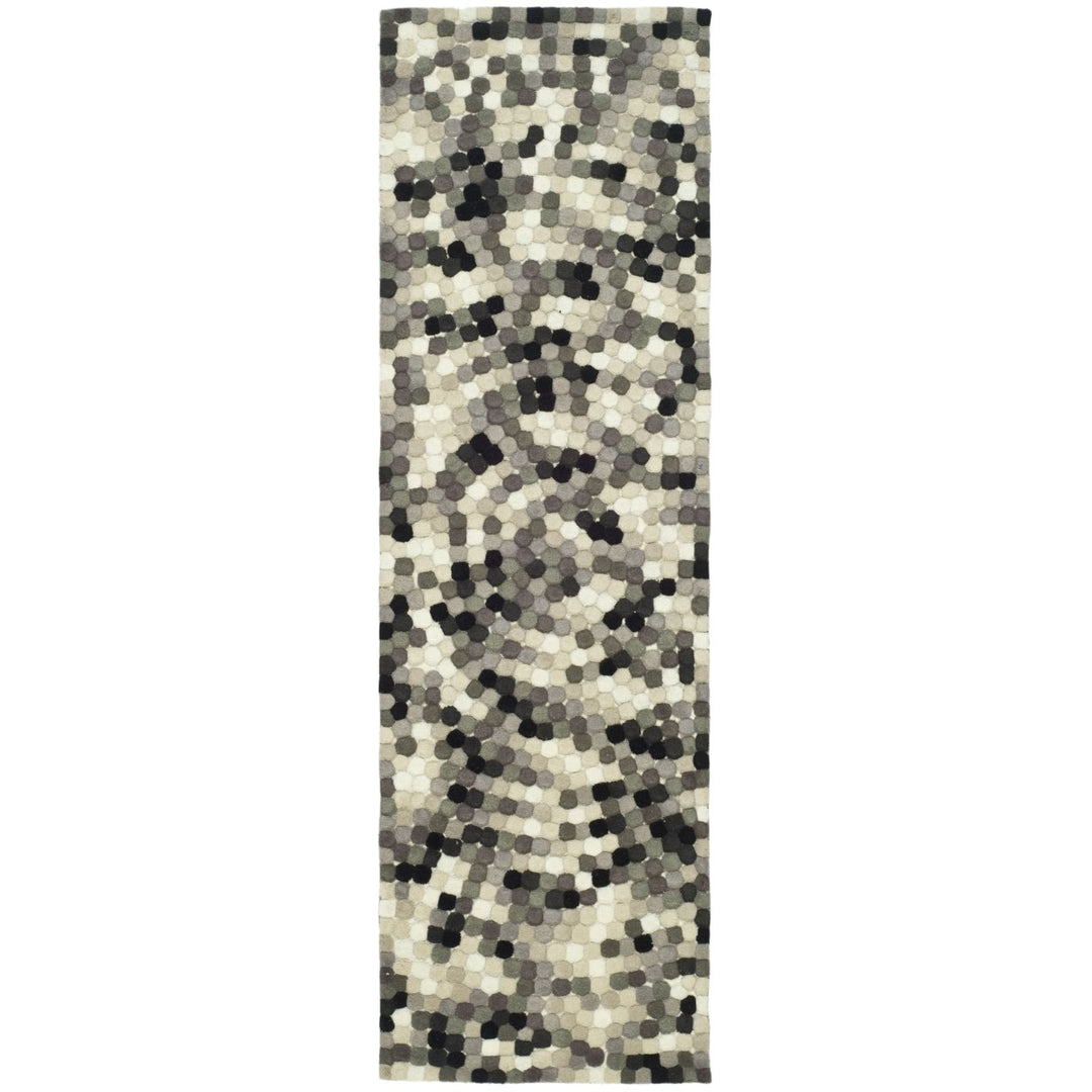 SAFAVIEH Soho Collection SOH723A Handmade Ivory/Grey Rug Image 1