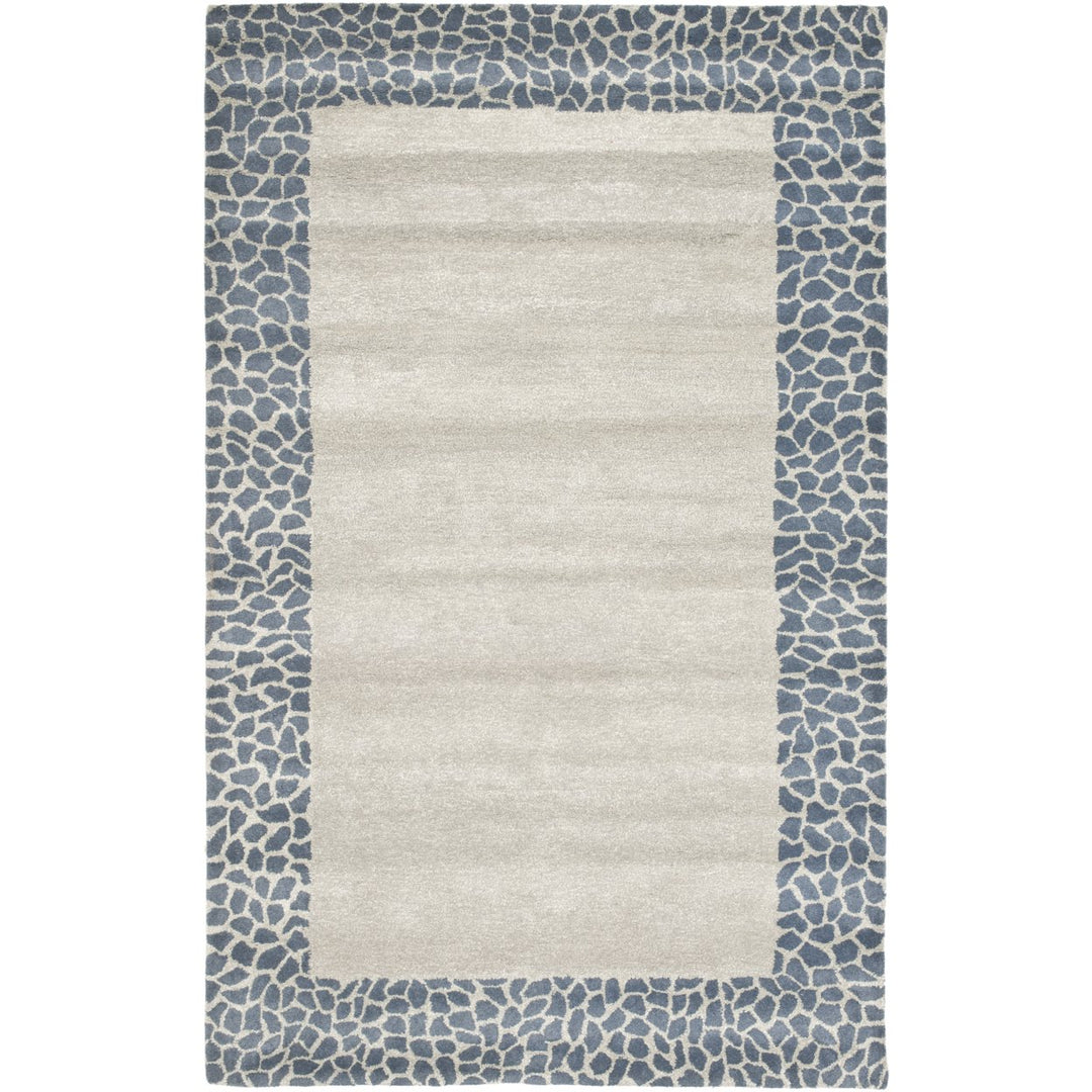 SAFAVIEH Soho SOH739B Handmade Silver / Grey Rug Image 1