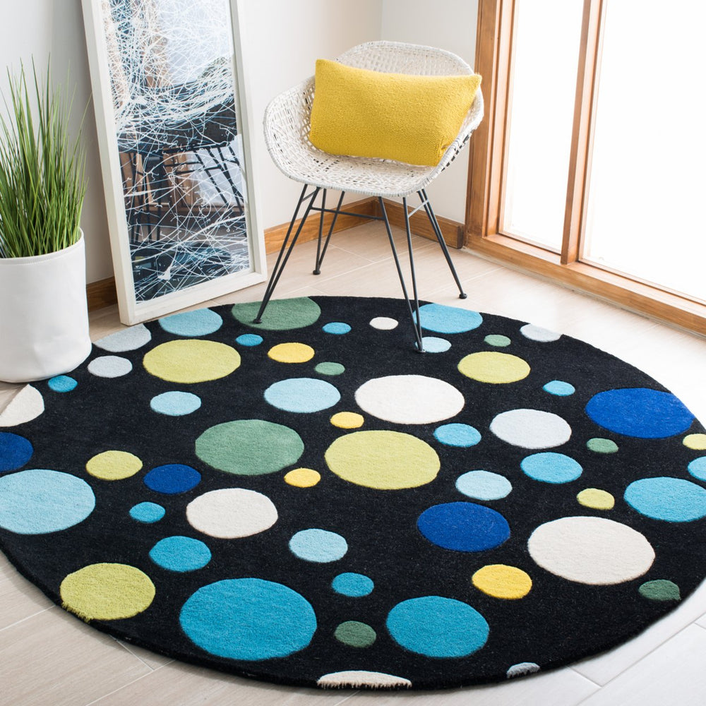 SAFAVIEH Soho SOH753B Handmade Black / Multi Rug Image 2