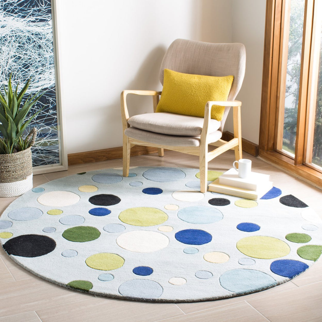 SAFAVIEH Soho Collection SOH753C Handmade Blue/Multi Rug Image 2