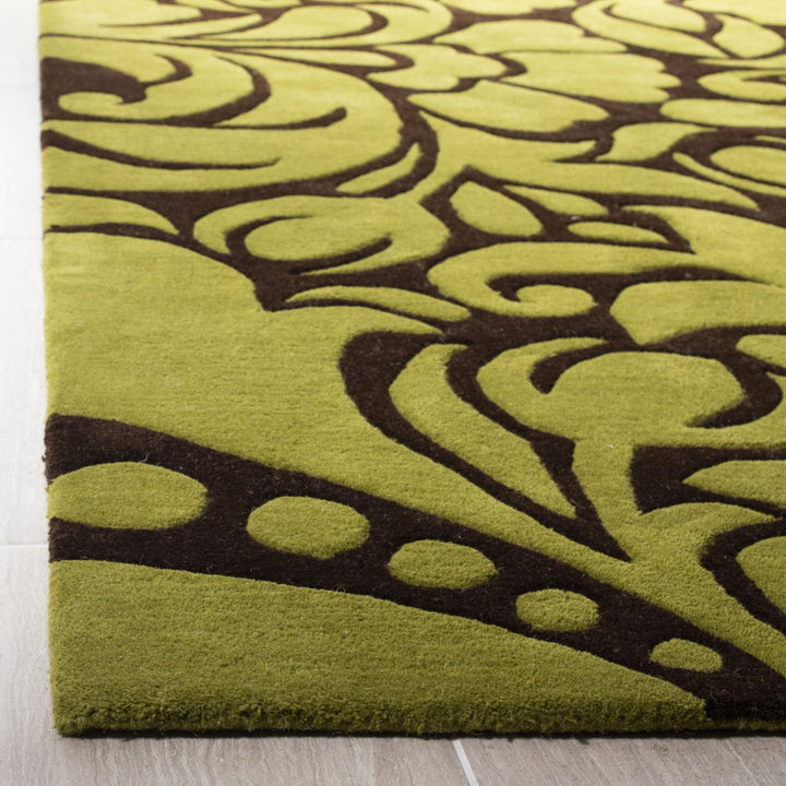 SAFAVIEH Soho SOH759A Handmade Brown / Green Rug Image 3