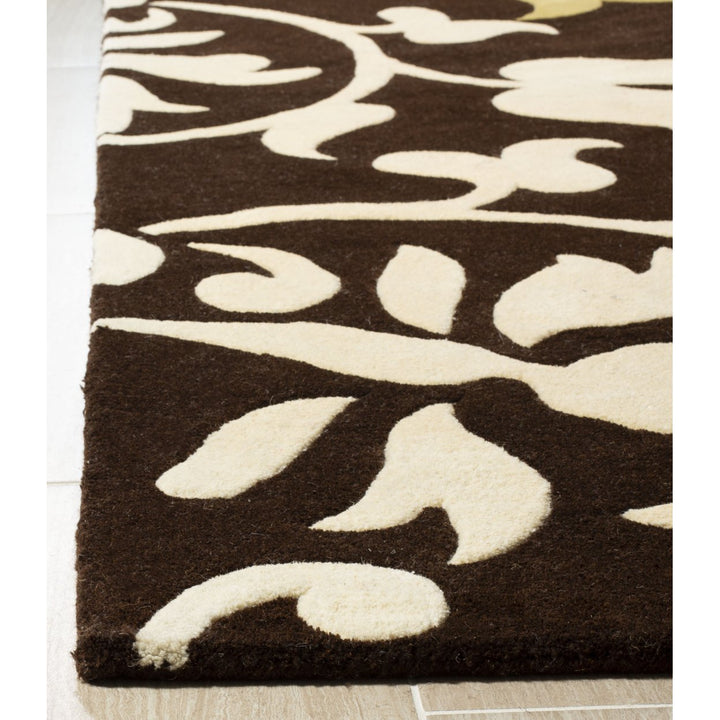 SAFAVIEH Soho SOH760A Handmade Brown / Multi Rug Image 6