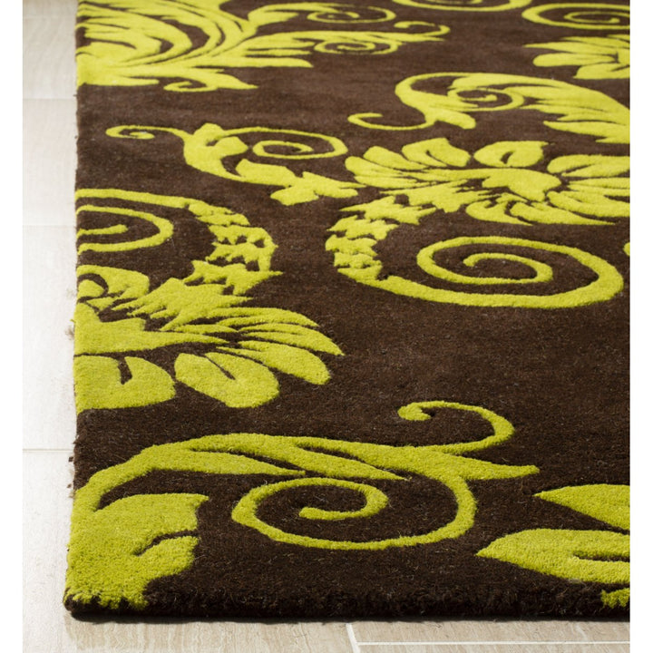 SAFAVIEH Soho SOH765D Handmade Brown / Green Rug Image 6