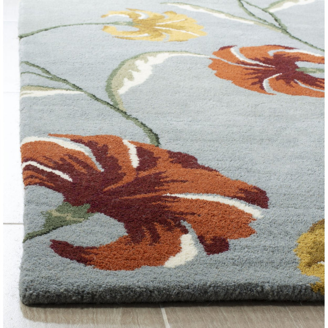 SAFAVIEH Soho Collection SOH767A Handmade Blue/Multi Rug Image 6