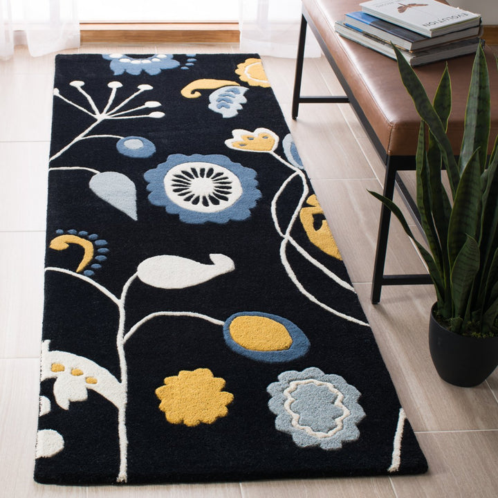 SAFAVIEH Soho SOH772C Handmade Black / Multi Rug Image 3