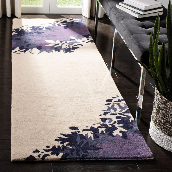 SAFAVIEH Soho SOH786A Handmade Beige / Purple Rug Image 3