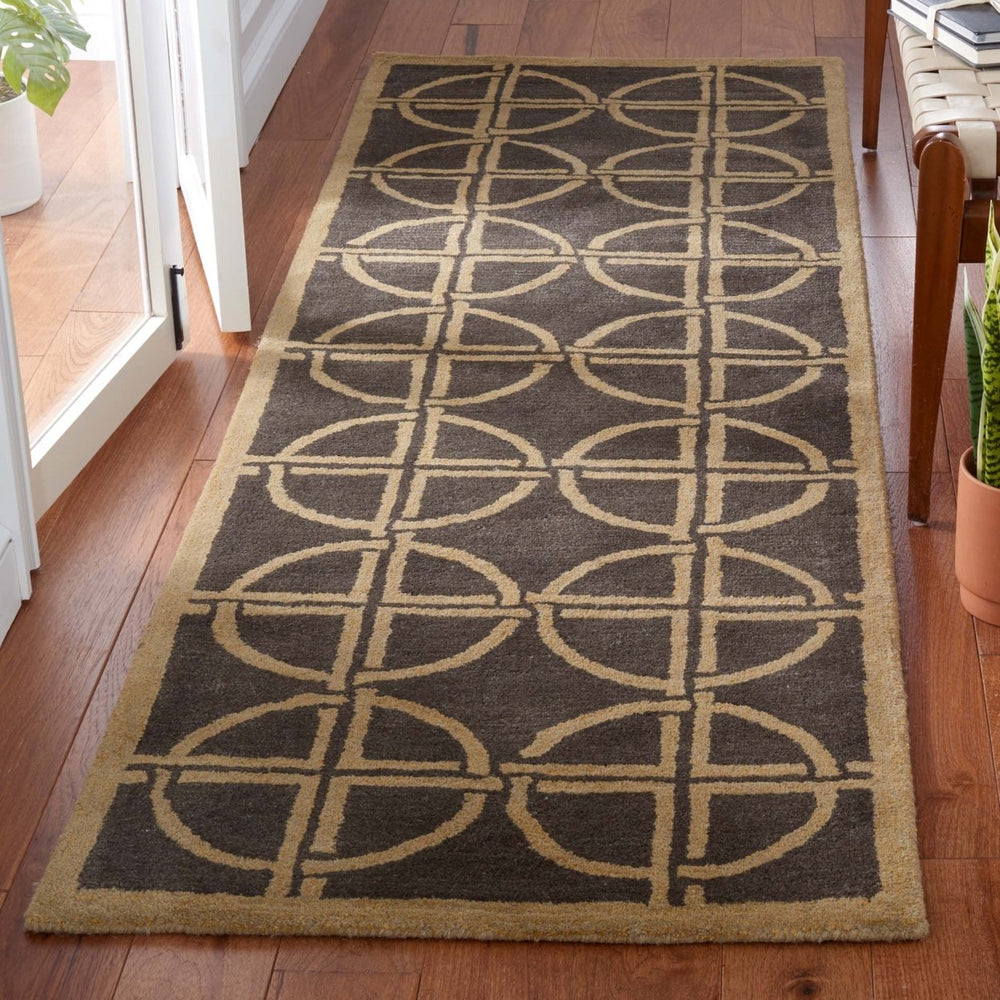 SAFAVIEH Soho Collection SOH822A Handmade Brown/Gold Rug Image 2