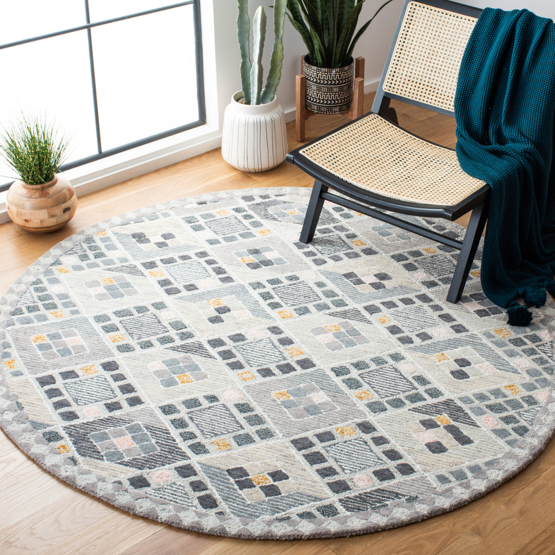 SAFAVIEH Soho Collection SOH876F Handmade Grey / Gold Rug Image 2