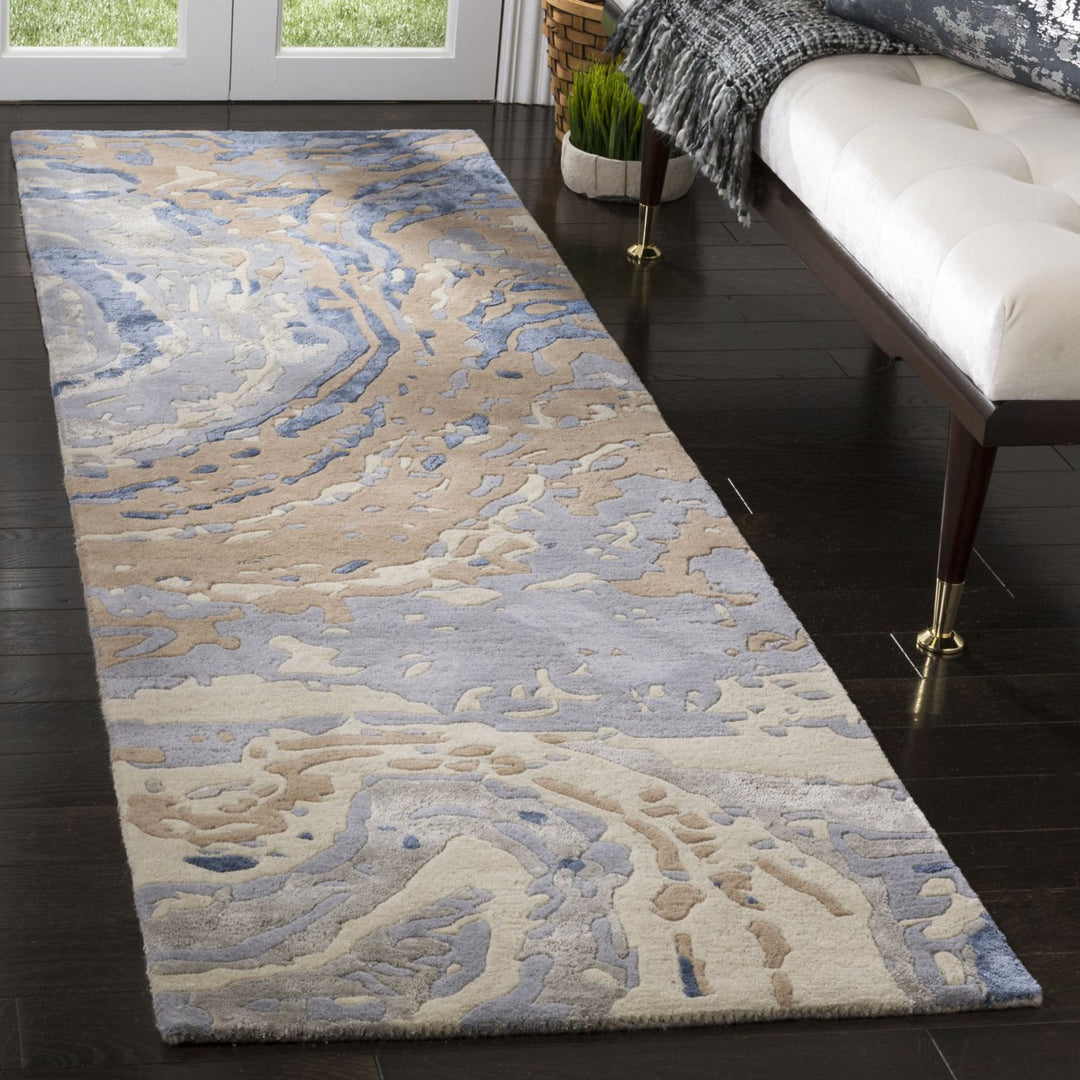 SAFAVIEH Soho Collection SOH971A Handmade Grey/Beige Rug Image 3