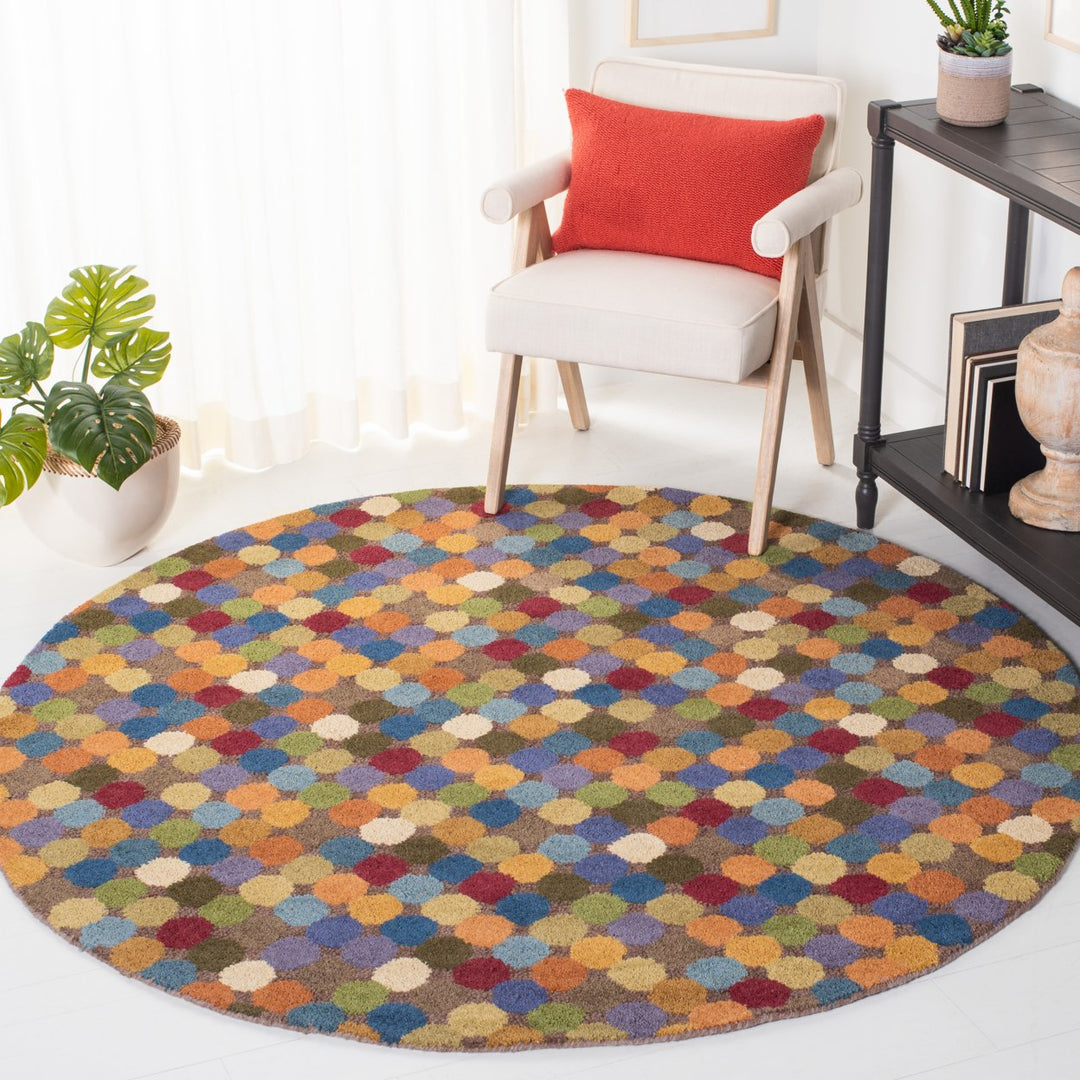 SAFAVIEH Soho Collection SOH922A Handmade Multi Rug Image 2