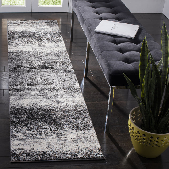 SAFAVIEH Spirit SPR122H Charcoal / Light Grey Rug Image 3