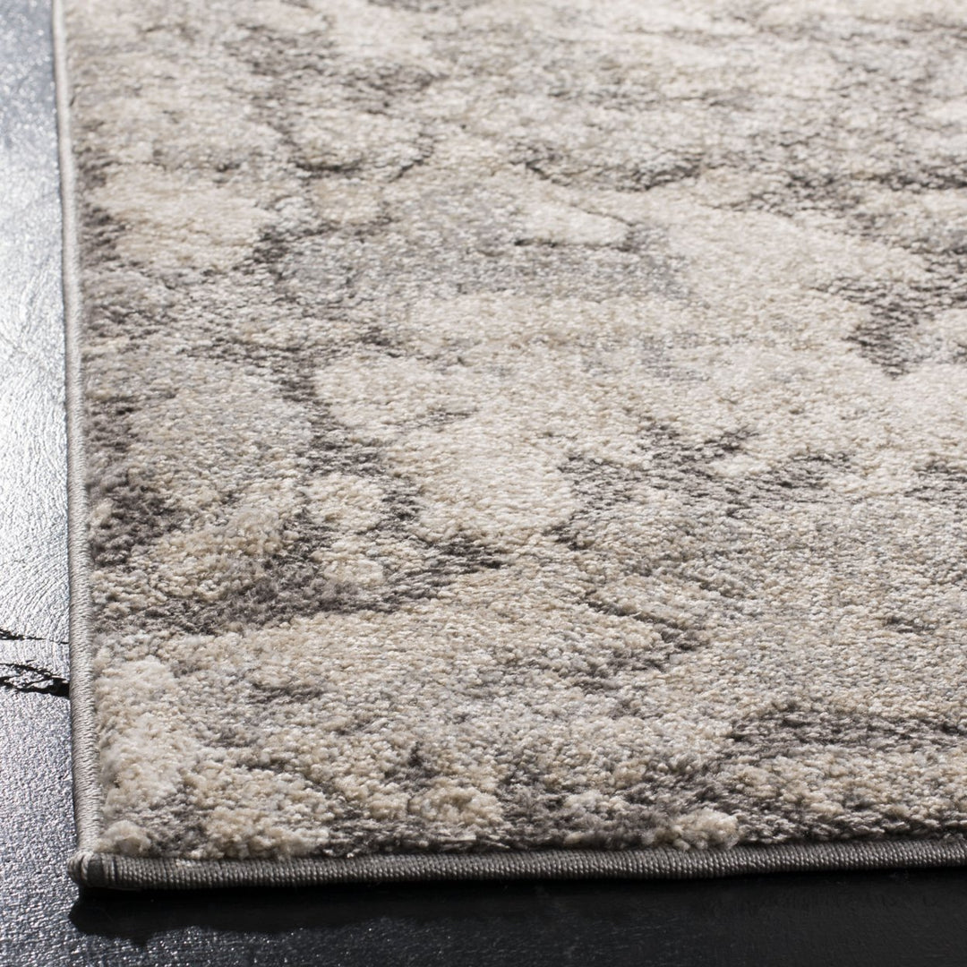 SAFAVIEH Spirit Collection SPR123E Taupe / Grey Rug Image 7