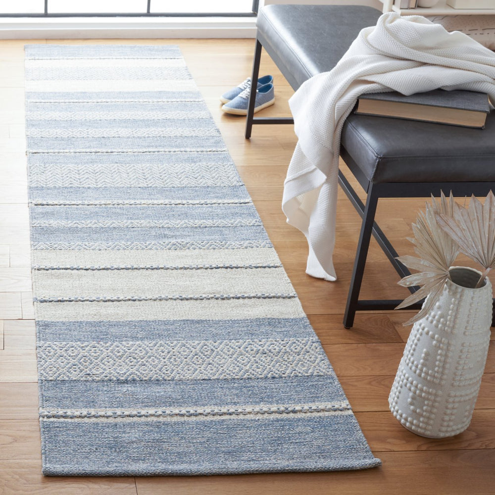 SAFAVIEH Striped Kilim STK503A Handwoven Ivory /Blue Rug Image 2