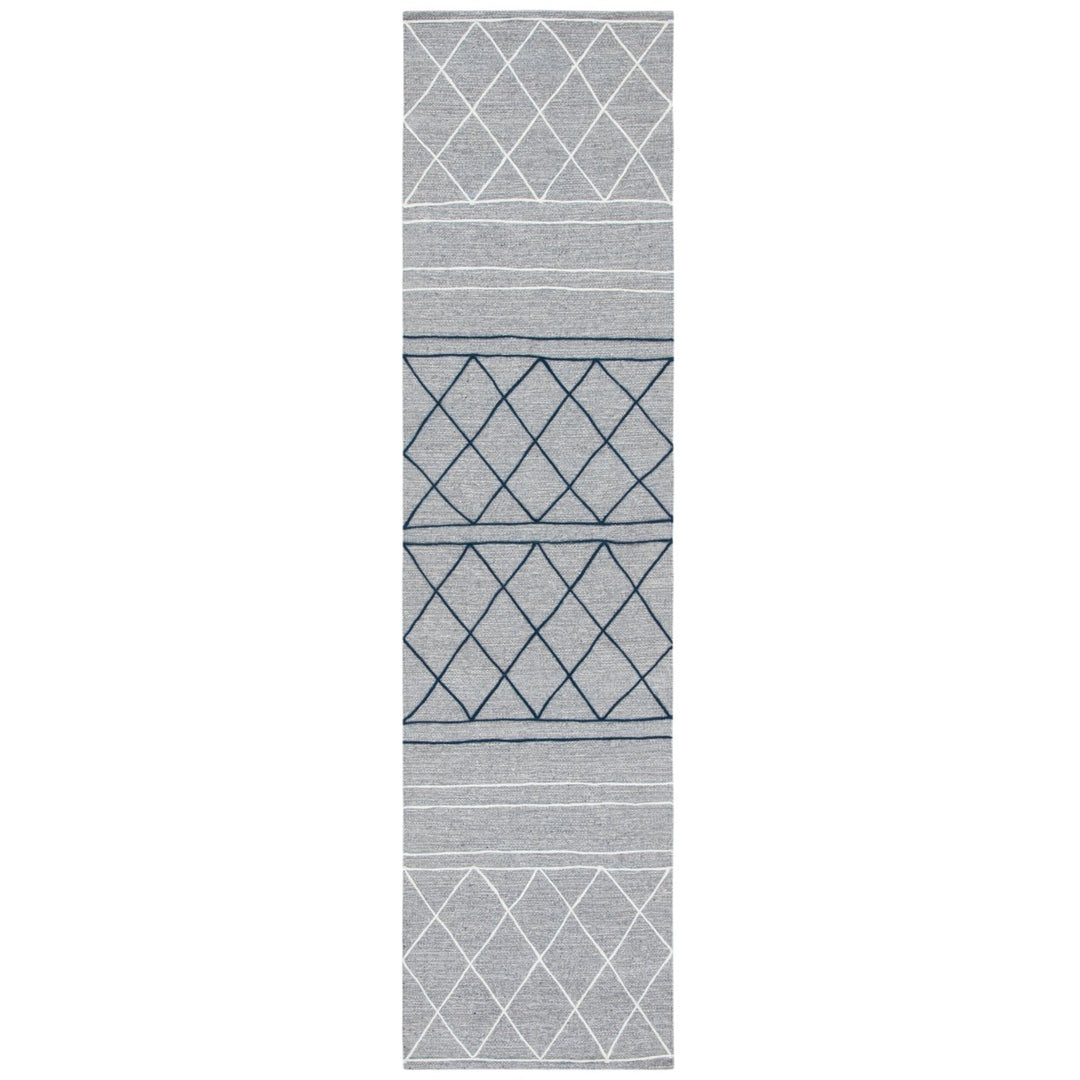 SAFAVIEH Striped Kilim STK507G Silver / Grey Rug Image 3