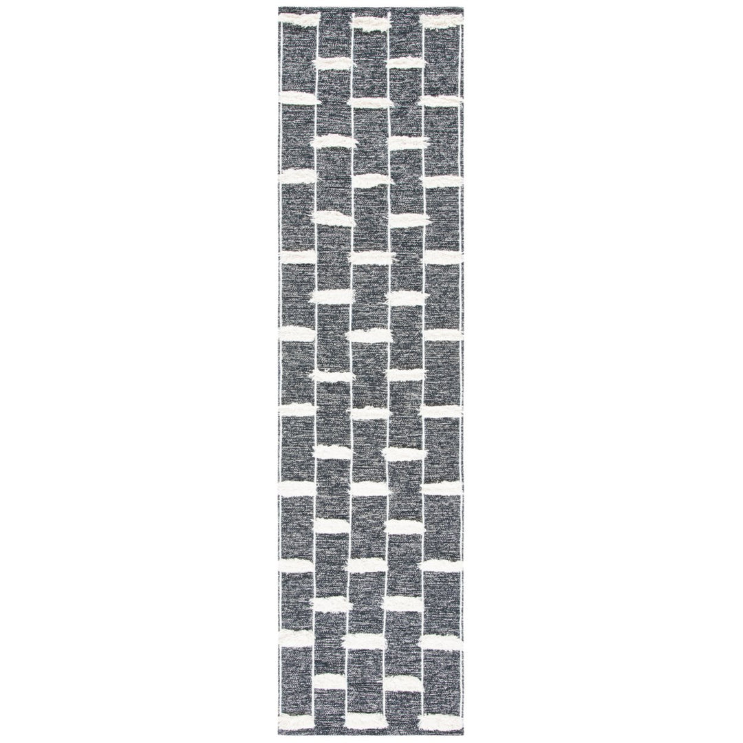 SAFAVIEH Striped Kilim STK508Z Black / Ivory Rug Image 3