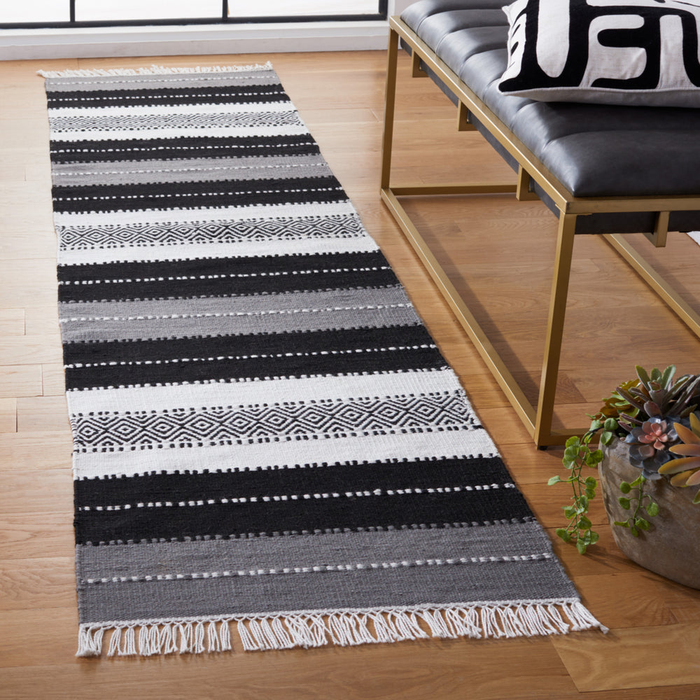 SAFAVIEH Striped Kilim STK103Z Black / Ivory Rug Image 2