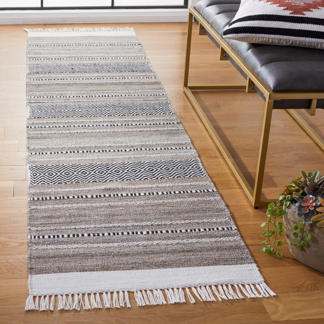 SAFAVIEH Striped Kilim STK102Z Black / Ivory Rug Image 2