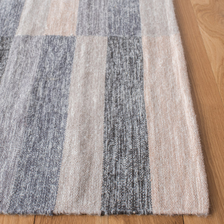 SAFAVIEH Striped Kilim STK411C Handwoven Grey Rug Image 3