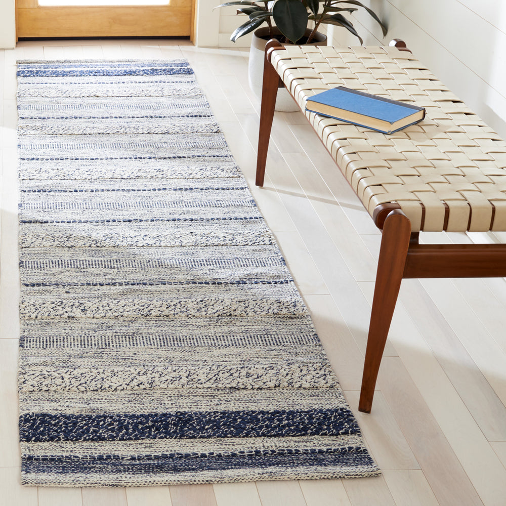 SAFAVIEH Striped Kilim STK517A Handwoven Ivory /Navy Rug Image 2